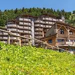 Pierre & Atria-crozats Aparthotel 4*